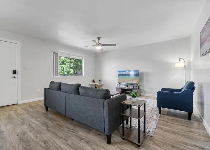 Spacious 2br Comfort Retreat At Vineyard In Mesa
