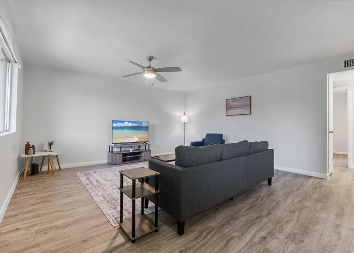 Spacious 2br Comfort Retreat At Vineyard In Apartment